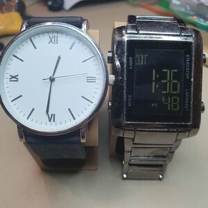 10/$20 Lot Of 2 Men's Analog & Digital Watches